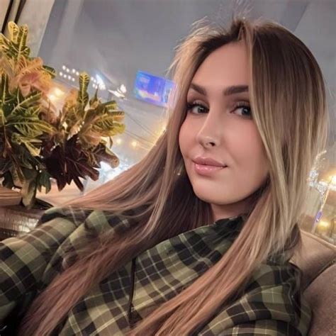 Alina Rai — Видео .